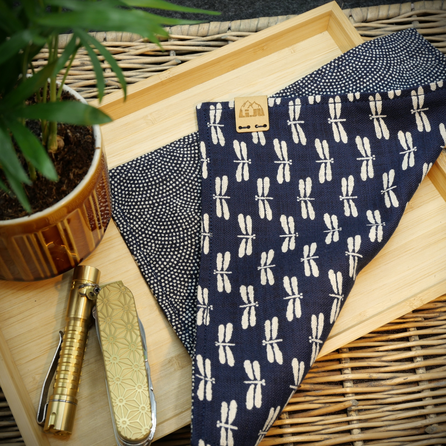 Li.JU Hank, DRAGONFLY indigo